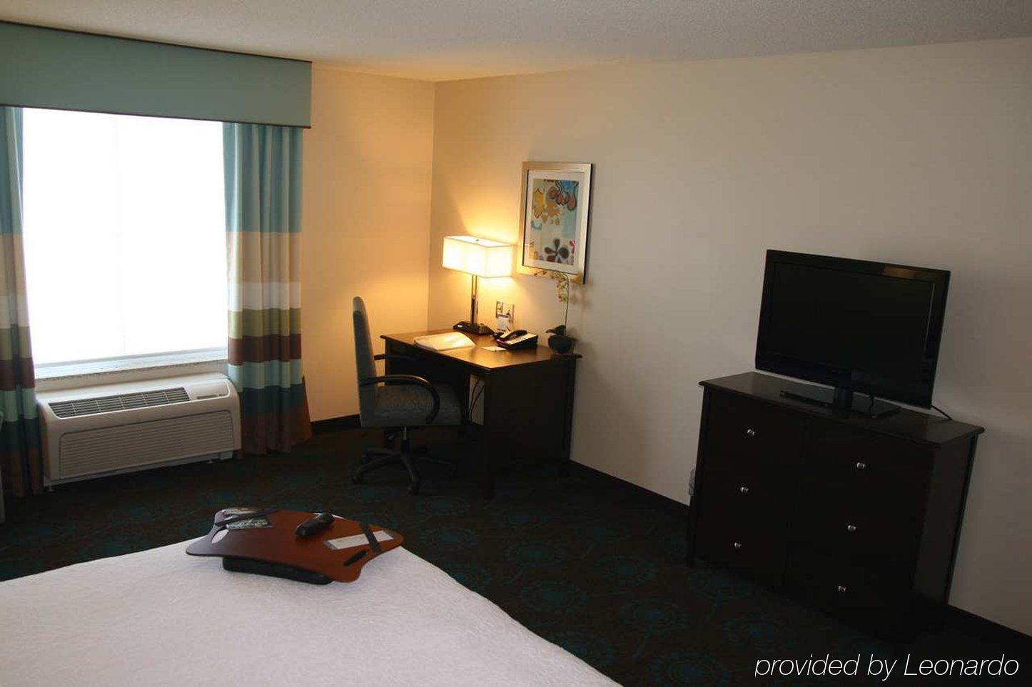Hampton Inn & Suites Suisun City Waterfront Room photo